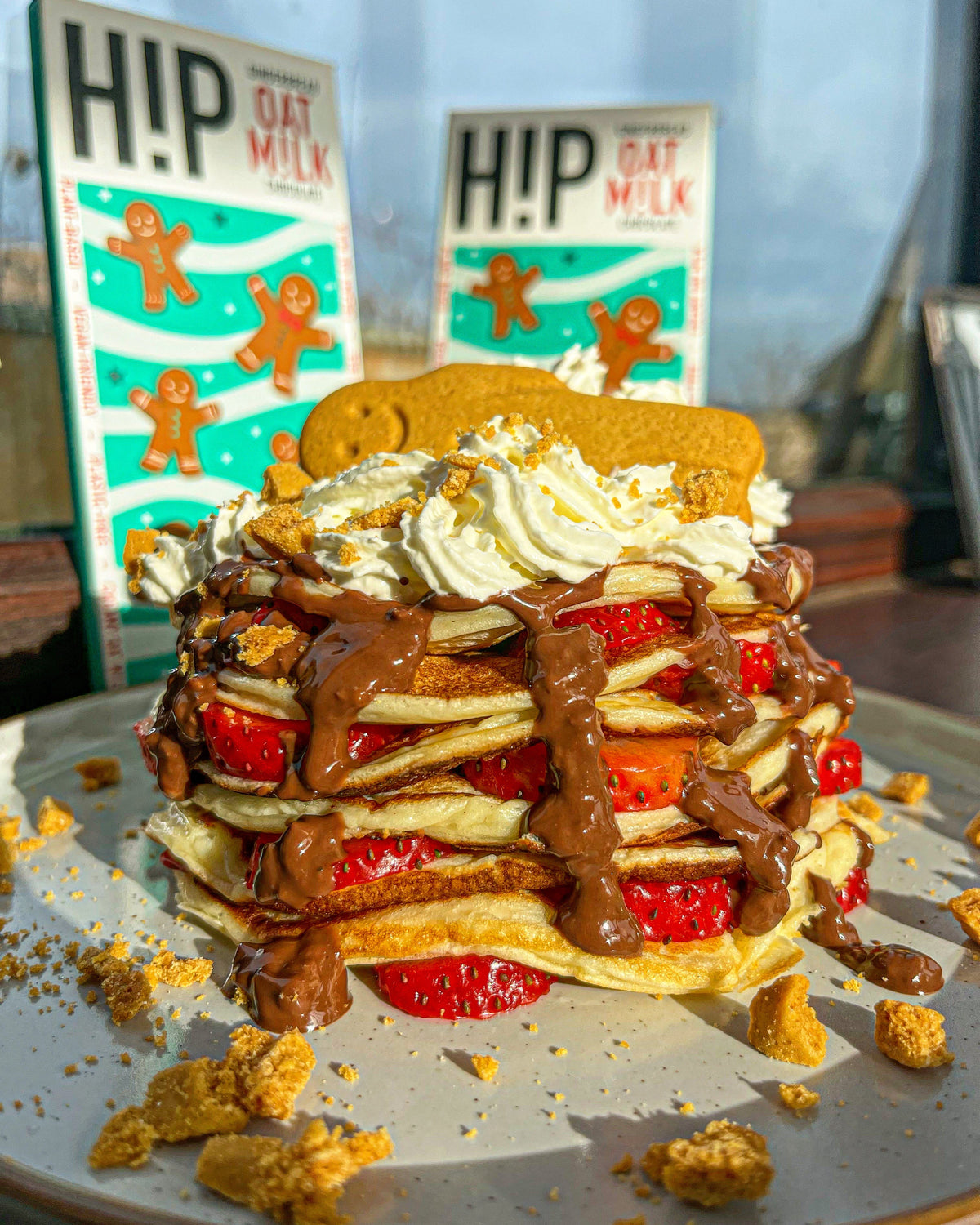 Stack of vegan gingerbread pancakes with H!P chocolate