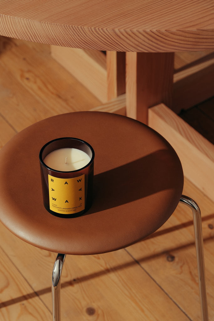 Raw Wax Scent 02 candle - bergamot, lavender and lemon tree - lifestyle